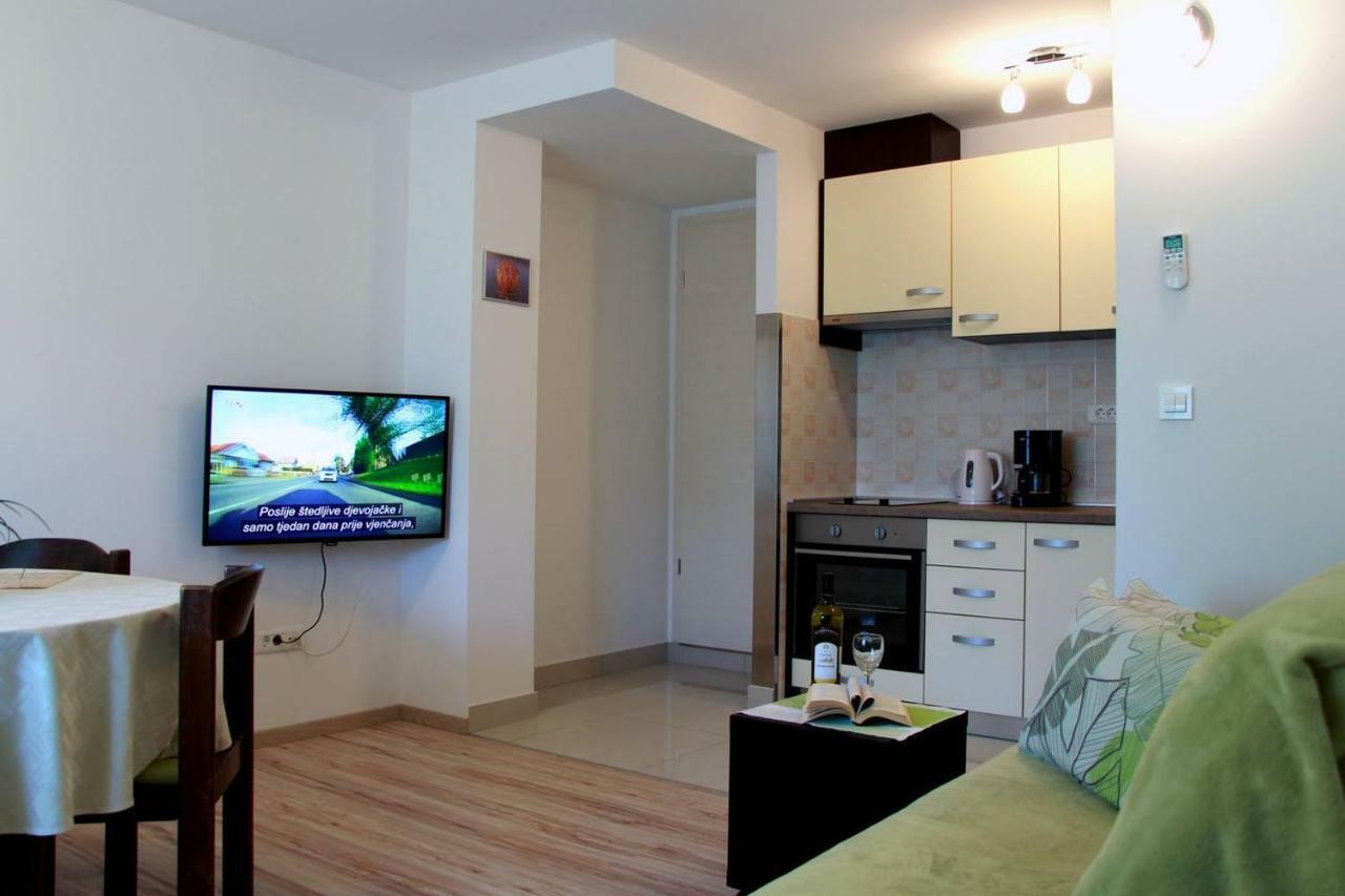 Apartment Ljubica Kastel Gomilica Kaštela 외부 사진